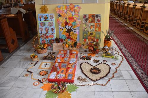 Výstava darov jesene v miestnom Bánovskom kostole